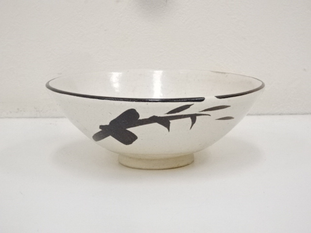 JAPANESE TEA CEREMONY / FLAT CHAWAN(TEA BOWL) / UNDERGLAZE IRON